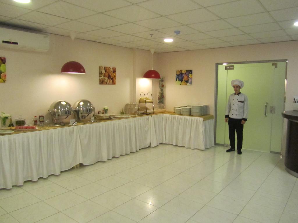 JW Inn Hotel Nadinah Exterior foto